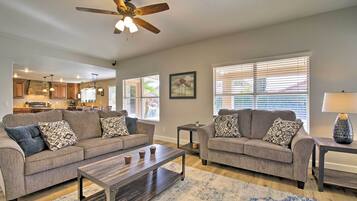 House (4 Bedrooms) | Interior