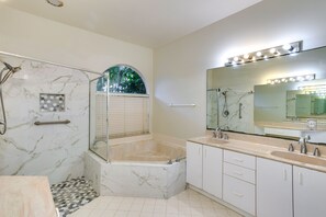 Hus (4 Bedrooms) | Badrum