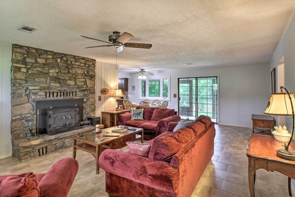 المنشأة من الداخل