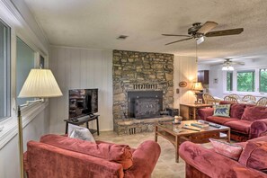 House (2 Bedrooms) | Interior