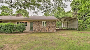 House (2 Bedrooms) | Front of property