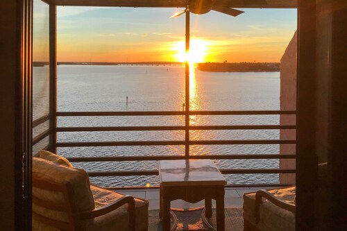 Coastal Marco Island Condo w/ Club Amenities!