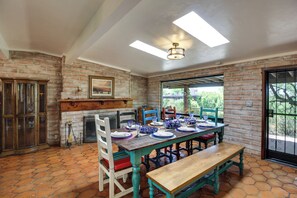 Casa (2 Bedrooms) | Interior
