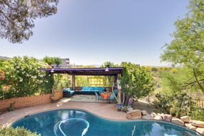 Interior - Eclectic Tucson Home 2 Mi to Saguaro National Park (Tucson)