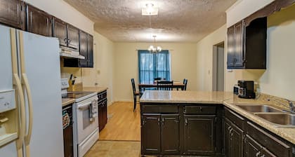 Fayetteville Vacation Rental w/ Yard!