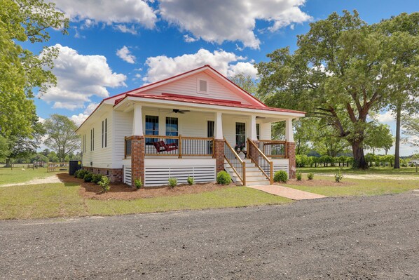 House (2 Bedrooms) | Front of property
