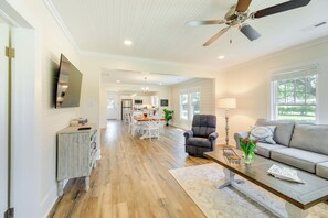 House (2 Bedrooms) | Interior