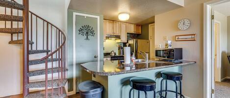 Microwave, oven, stovetop, dishwasher