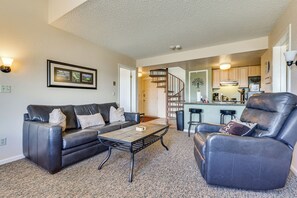 Fireplace - Ski-in/ski-out Top-floor Condo at Granby Ranch! (Granby)