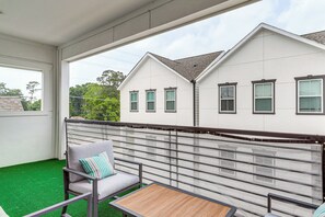 Apartment (3 Bedrooms) | Interior - Luxe Houston Townhome w/ Balcony! (Houston)