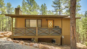 ู
ูุฒู (2 Bedrooms) | ุงูู
ูุดุฃุฉ ู
ู ุงูุฎุงุฑุฌ