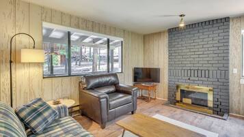 ู
ูุฒู (2 Bedrooms) | ุงูู
ูุดุฃุฉ ู
ู ุงูุฏุงุฎู