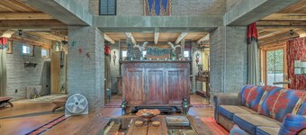 Infinity Pool & Outdoor Kitchen: Luxe Phoenix Home