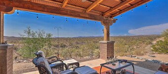 Infinity Pool & Outdoor Kitchen: Luxe Phoenix Home