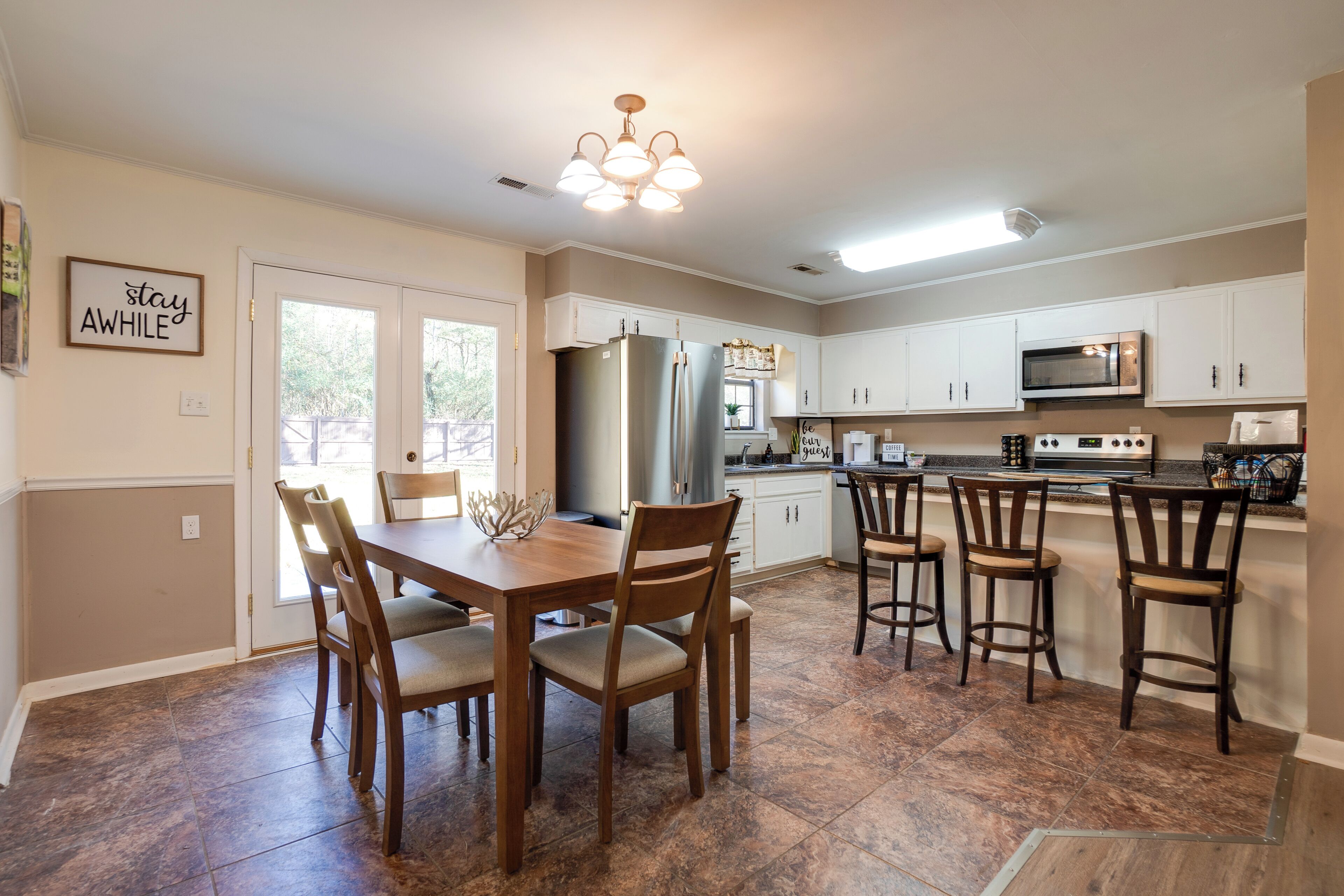 House (3 Bedrooms) | Interior