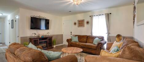 House (3 Bedrooms) | Front of property