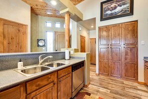Interior - Luxe Resort Cabin w/ Deck: Hike, Swim, Relax! (Show Low)