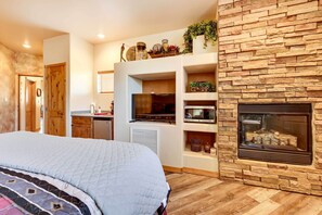 3 habitaciones, tabla de planchar con plancha y cunas gratuitas 