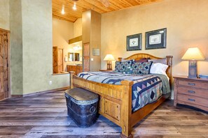 3 bedrooms, iron/ironing board, free cots/infant beds, bed sheets - Luxe Resort Cabin w/ Deck: Hike, Swim, Relax! (Show Low)