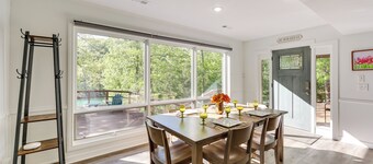 Waterfront Beaver Lake Apt w/ Deck