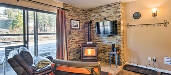 Walk to Ski Lift & Village: Lovely Kirkwood Condo!