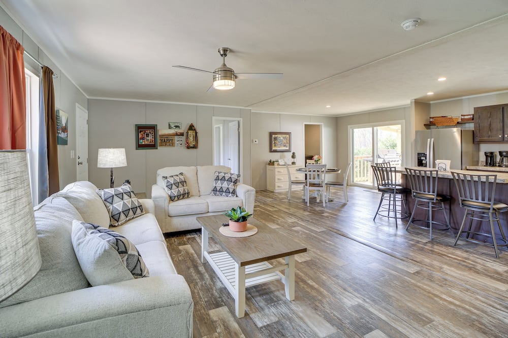 West Mineral Vacation Rental Home w/ Fire Pit! - Arma, KS