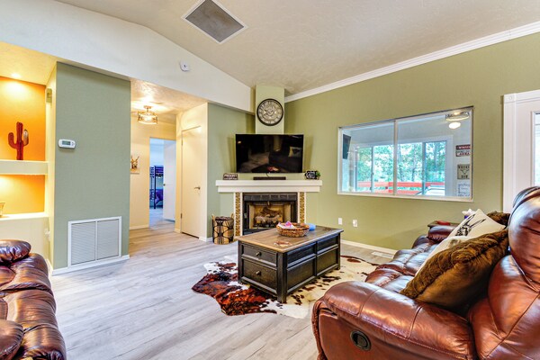 Mountain-view Deck: Pet-friendly Home In Prescott - Prescott, AZ