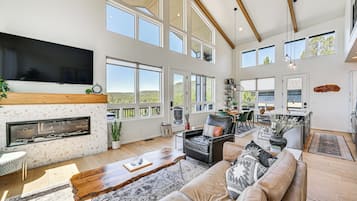 House (3 Bedrooms) | Front of property