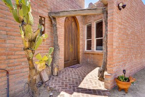 Exterior detail - Unique Desert Home ~ 6 Mi to Downtown Tucson! (Tucson)