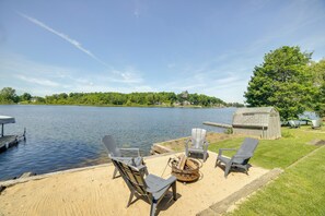 Interior - Big Pine Island Lake Cottage w/ Boat Dock & Kayaks (Belding)