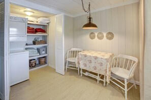 Interior - Big Pine Island Lake Cottage w/ Boat Dock & Kayaks (Belding)