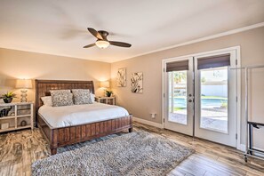 House (4 Bedrooms) | Interior - Pool & Outdoor Lounge: Scottsdale Family Home (Scottsdale)