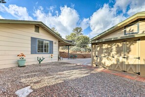 Apartment (0 Bedroom) | Interior - Hike & Stargaze! Pet-friendly Tonto Forest Studio (Payson)