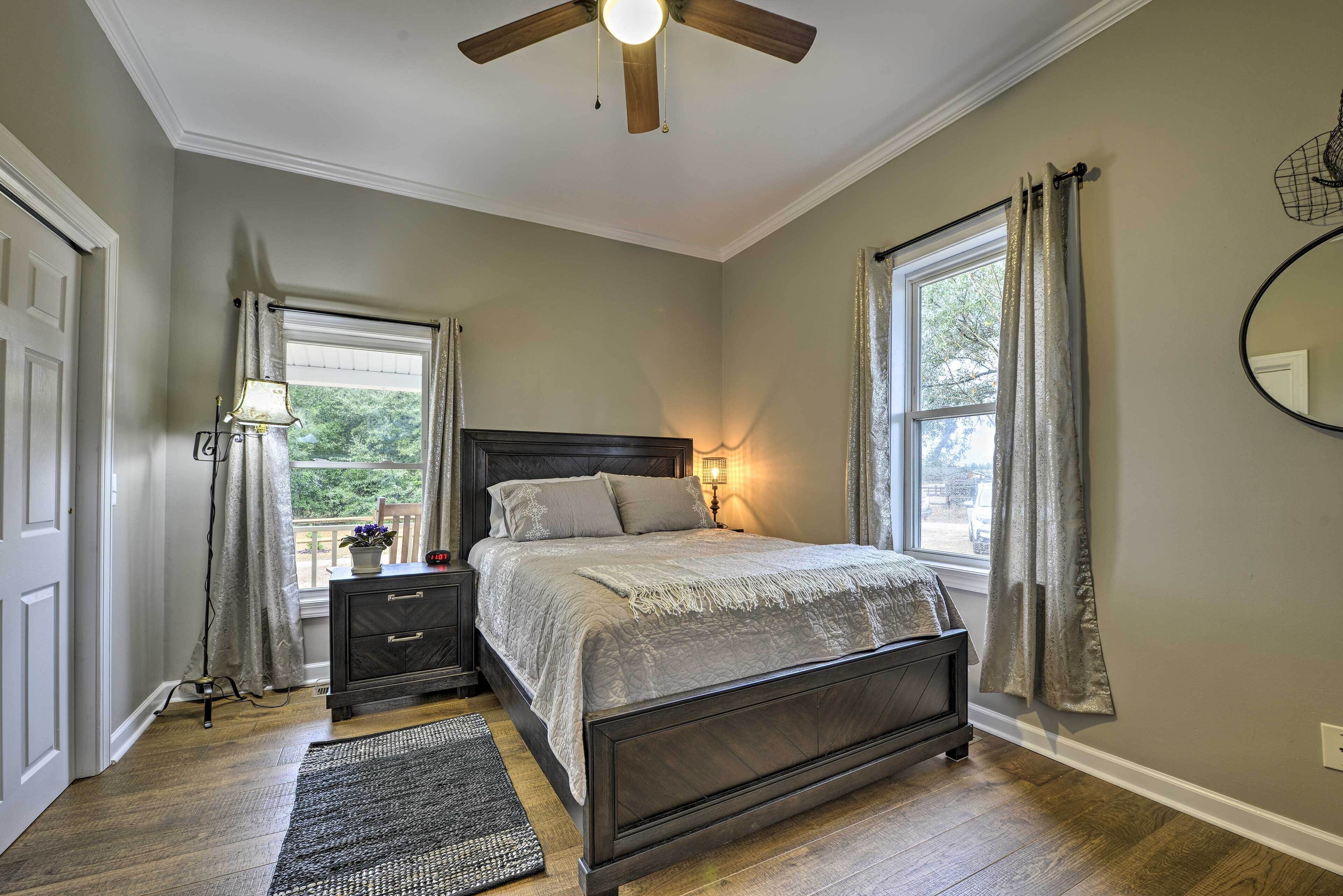 House (2 Bedrooms) | Interior