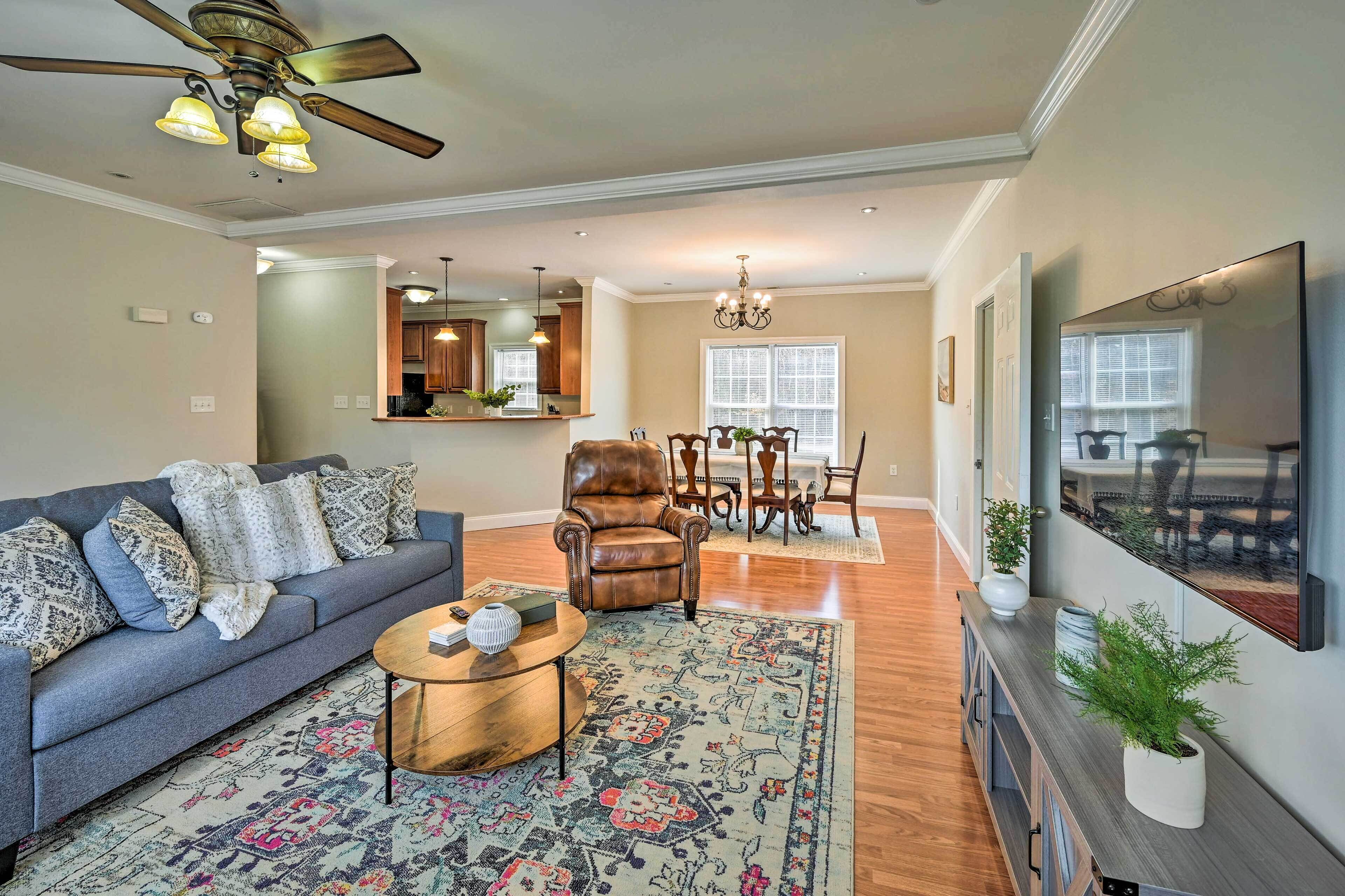 House (3 Bedrooms) | Interior