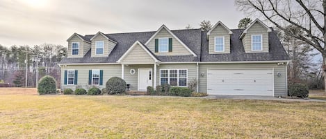 House (3 Bedrooms) | Front of property