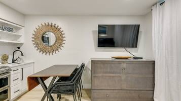 Apartment (1 Bedroom) | Interior