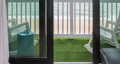 Corpus Christi 'surfside Suite' w/ Beach Access!