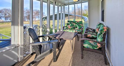 Updated & Peaceful Lakefront Cottage!