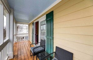 House (5 Bedrooms) | Interior