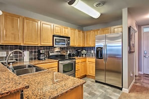 Apartment (2 Bedrooms) | Interior - Sevierville Resort Retreat ~ 2 Mi to Pigeon Forge! (Sevierville)