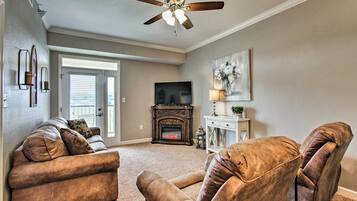 Apartment (2 Bedrooms) | Front of property