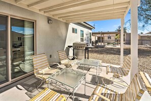 House (3 Bedrooms) | Interior - Pet-friendly Retreat - 1 Block to Colorado River! (Bullhead City)