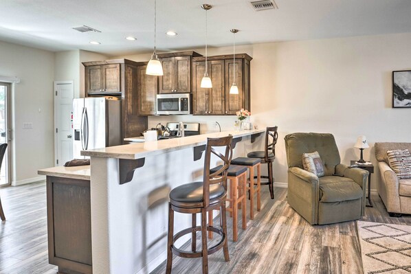 House (3 Bedrooms) | Interior - Pet-friendly Retreat - 1 Block to Colorado River! (Bullhead City)