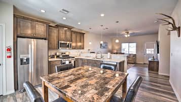 House (3 Bedrooms) | Front of property