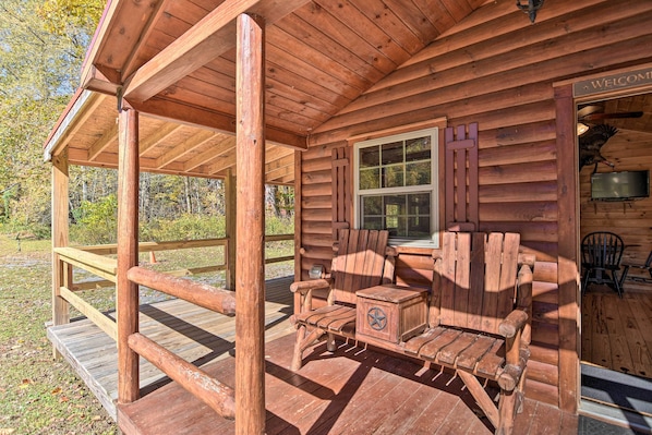 House (1 Bedroom) | Interior - Parsons Semper Fi Cabin w/ Fire Pit! (Parsons)