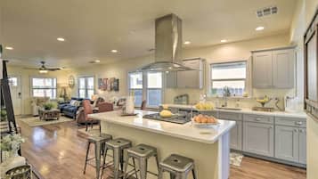 Rumah (3 Bedrooms) | Bagian depan properti