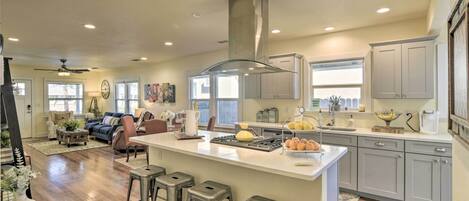 House (3 Bedrooms) | Front of property