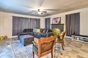 House (3 Bedrooms) | Interior