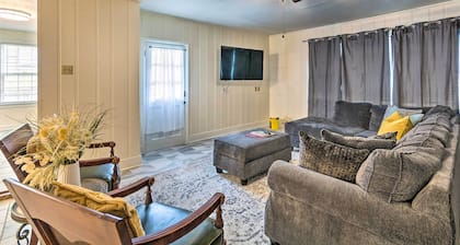 Little Rock Home ~ 5 Mi to Downtown!